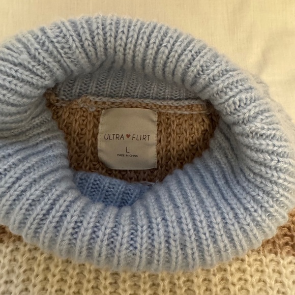 white brown blue stripe knitted sweater turtle neck acrylic fabric - Picture 3 of 4